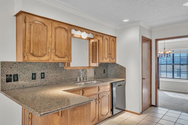 1101 COUSHATTA CT., Longview, TX 75605