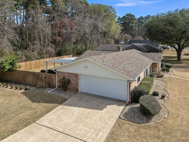 1101 COUSHATTA CT., Longview, TX 75605