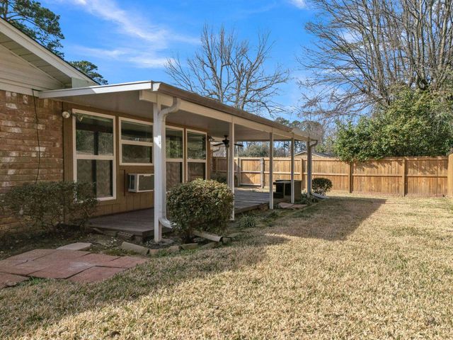 1101 COUSHATTA CT., Longview, TX 75605