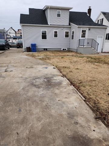 34 Scott Ave, Sayreville Boro, NJ 08879