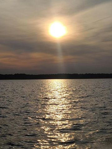 34 Scott Ave, Sayreville Boro, NJ 08879