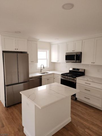 34 Scott Ave, Sayreville Boro, NJ 08879