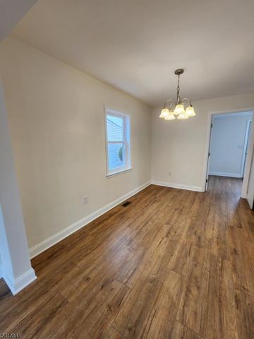 34 Scott Ave, Sayreville Boro, NJ 08879