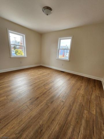 34 Scott Ave, Sayreville Boro, NJ 08879