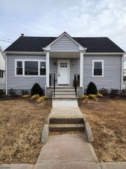 34 Scott Ave, Sayreville Boro, NJ 08879
