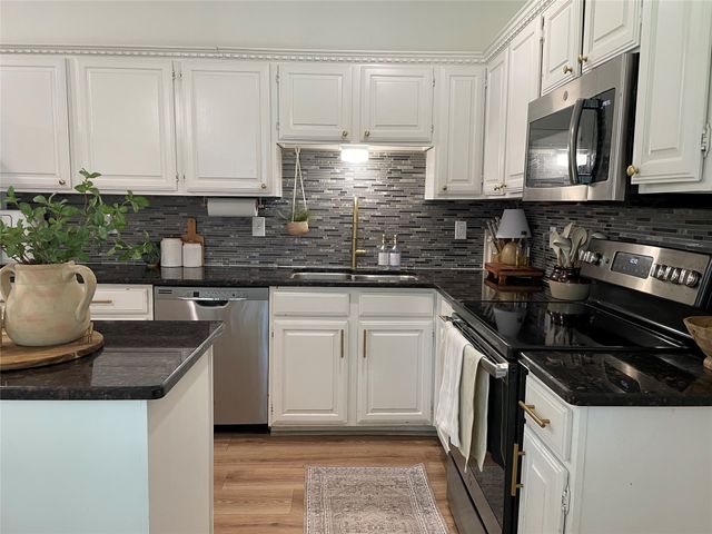 3801 Lofland Lane, Rowlett, TX 75088