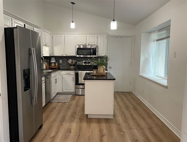 3801 Lofland Lane, Rowlett, TX 75088