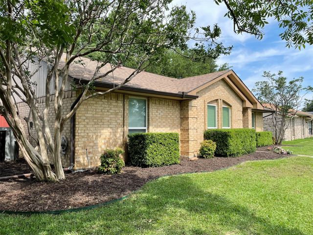 3801 Lofland Lane, Rowlett, TX 75088