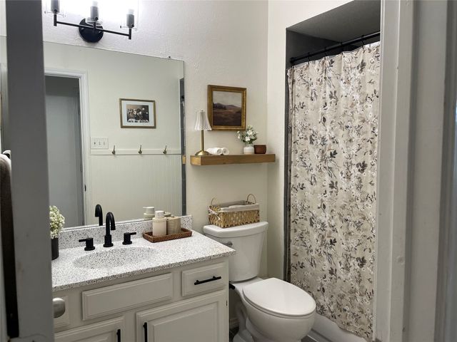 3801 Lofland Lane, Rowlett, TX 75088