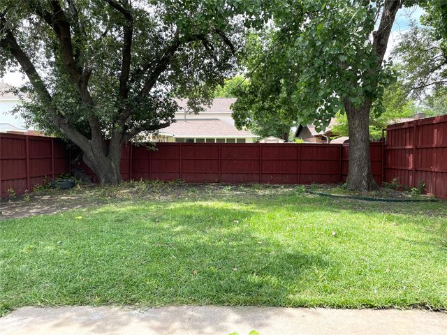 3801 Lofland Lane, Rowlett, TX 75088