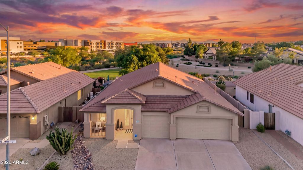 7909 W MARY ANN Drive, Peoria, AZ 85382 — exterior