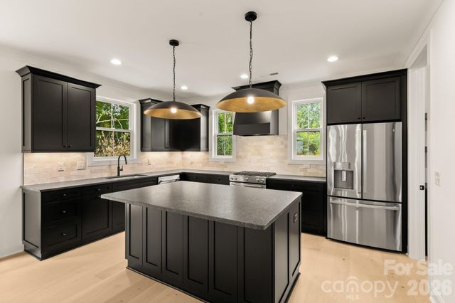 3031 Mathis Drive, Charlotte, NC 28208