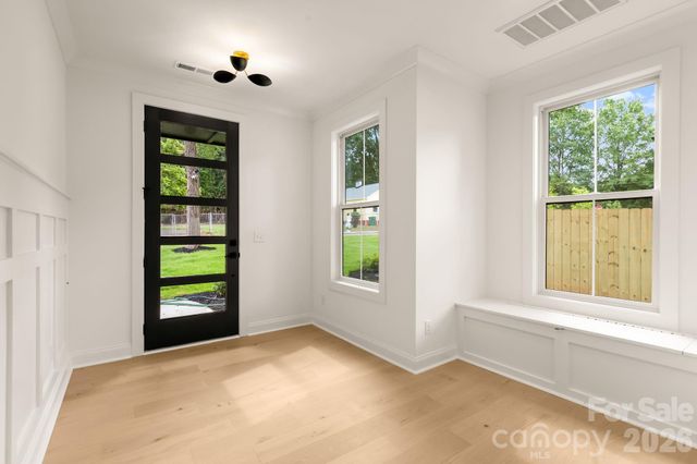 3031 Mathis Drive, Charlotte, NC 28208