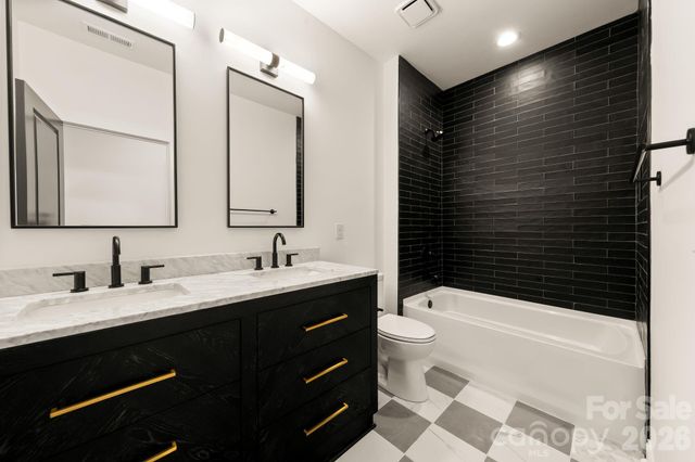 3031 Mathis Drive, Charlotte, NC 28208