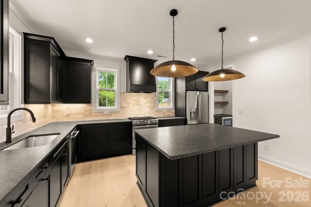 3031 Mathis Drive, Charlotte, NC 28208