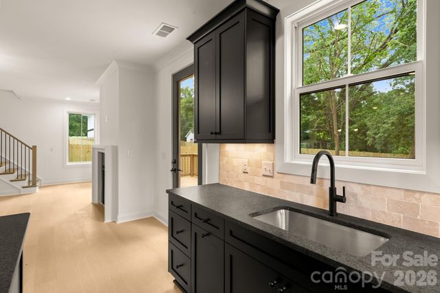 3031 Mathis Drive, Charlotte, NC 28208
