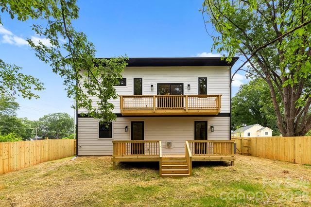 3031 Mathis Drive, Charlotte, NC 28208