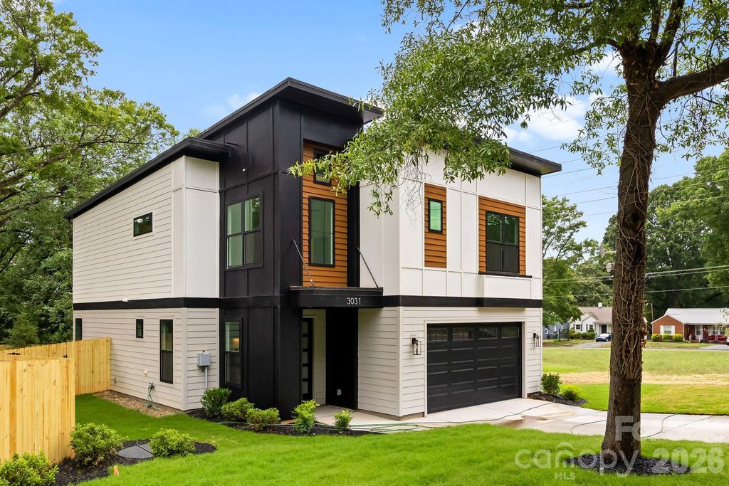 3031 Mathis Drive, Charlotte, NC 28208