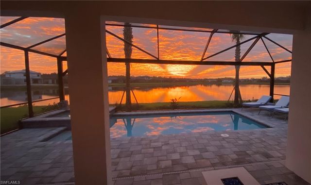 2073 Yellowfin CIR, Naples, FL 34114