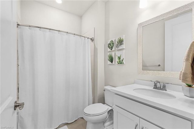 2073 Yellowfin CIR, Naples, FL 34114