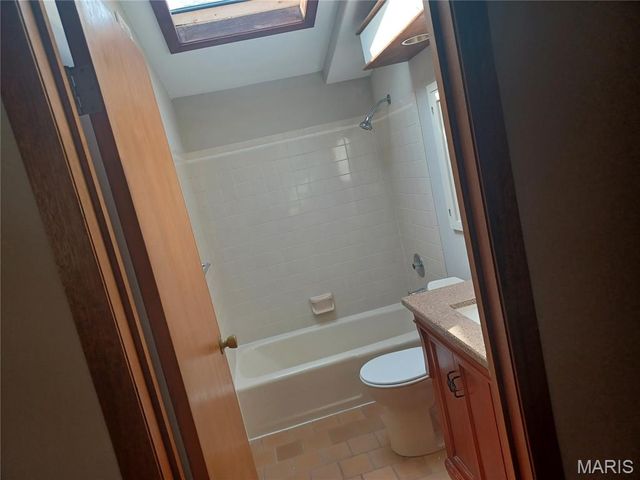 7910 S Rock Hill Road, St Louis, MO 63123