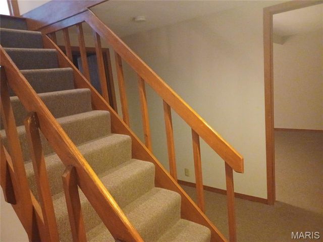 7910 S Rock Hill Road, St Louis, MO 63123