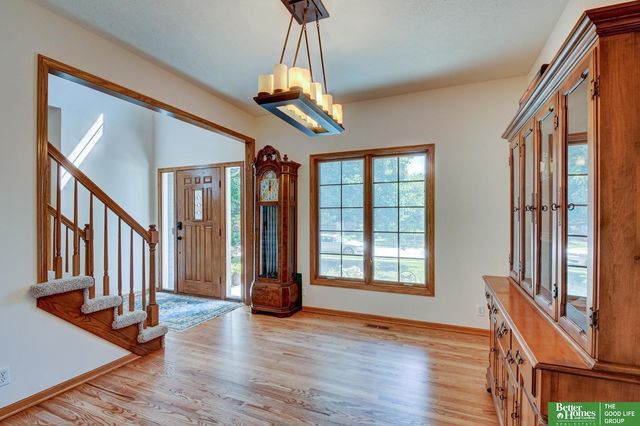 1760 N 174th Street, Omaha, NE 68118
