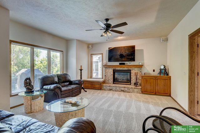 1760 N 174th Street, Omaha, NE 68118