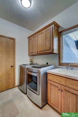 1760 N 174th Street, Omaha, NE 68118