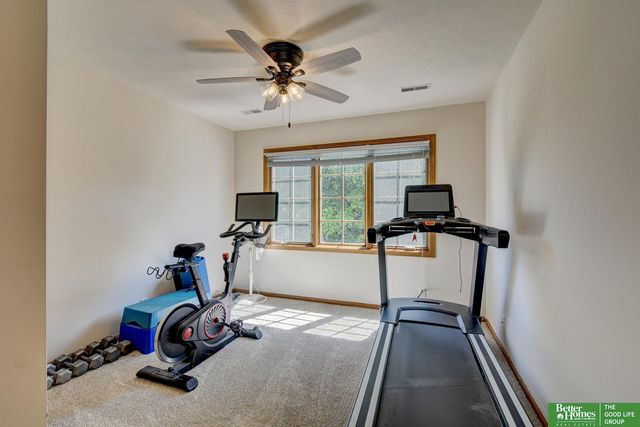 1760 N 174th Street, Omaha, NE 68118