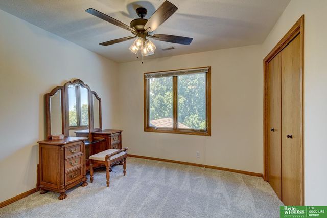 1760 N 174th Street, Omaha, NE 68118