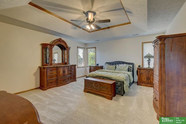 1760 N 174th Street, Omaha, NE 68118