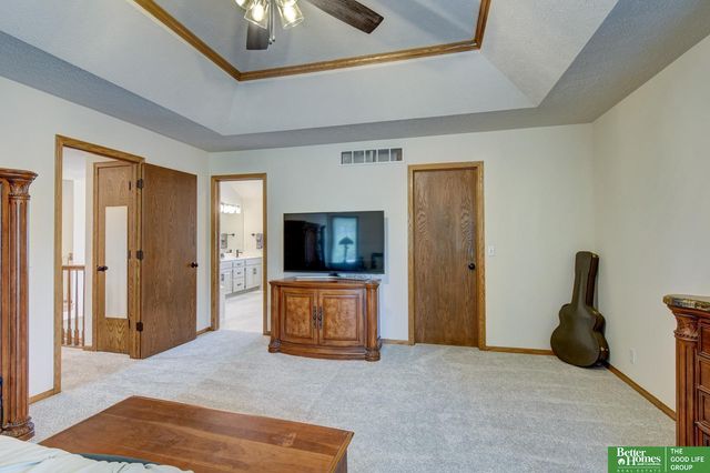 1760 N 174th Street, Omaha, NE 68118