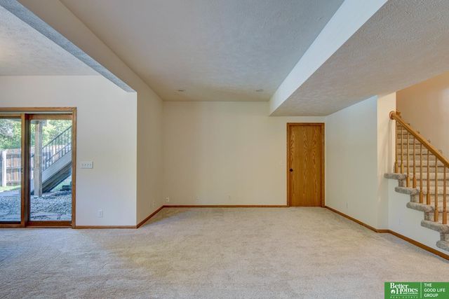 1760 N 174th Street, Omaha, NE 68118