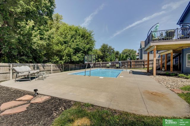 1760 N 174th Street, Omaha, NE 68118