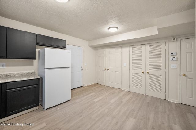 1351 S 20th St, Louisville, KY 40210