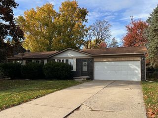 2864 Foster Avenue, Ann Arbor, MI 48108