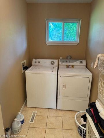 37 Maple Valley Street, Sandusky, MI 48471