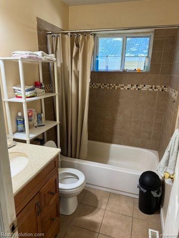 37 Maple Valley Street, Sandusky, MI 48471