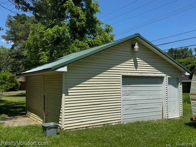 37 Maple Valley Street, Sandusky, MI 48471