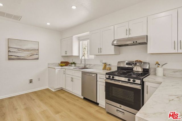 530 E 2nd Avenue, La Habra, CA 90631