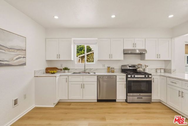 530 E 2nd Avenue, La Habra, CA 90631