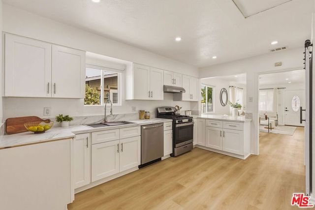 530 E 2nd Avenue, La Habra, CA 90631