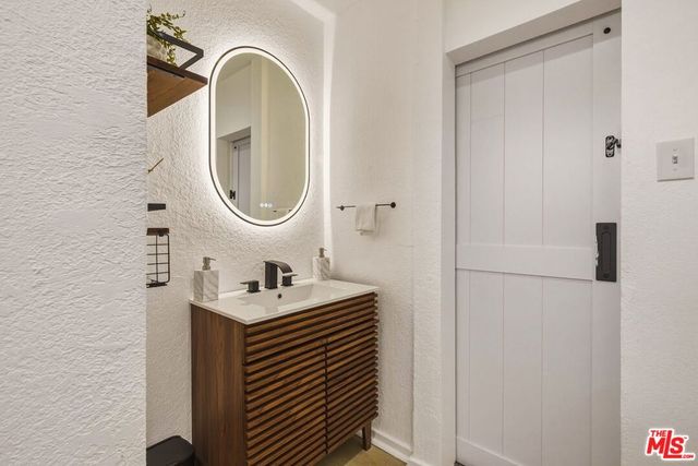 530 E 2nd Avenue, La Habra, CA 90631