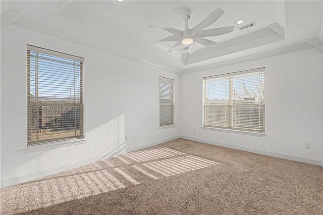 5701 S 66th Street, Cave Springs, AR 72718