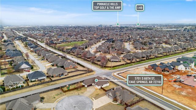 5701 S 66th Street, Cave Springs, AR 72718