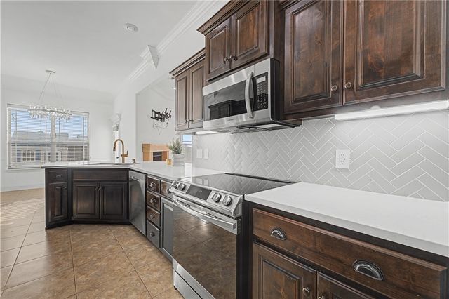 5701 S 66th Street, Cave Springs, AR 72718