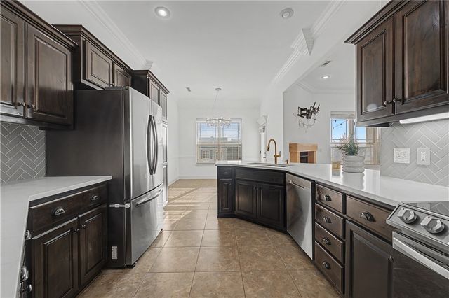 5701 S 66th Street, Cave Springs, AR 72718