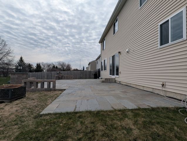 1085 Adagio Drive, Volo, IL 60073