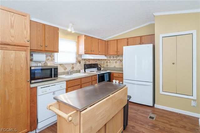 8320 Riverside DR 94, Punta Gorda, FL 33982